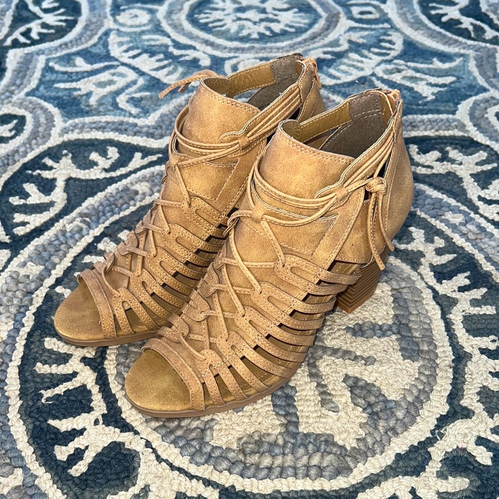 3/$15! SO open toed heeled lace up strappy ankle boots